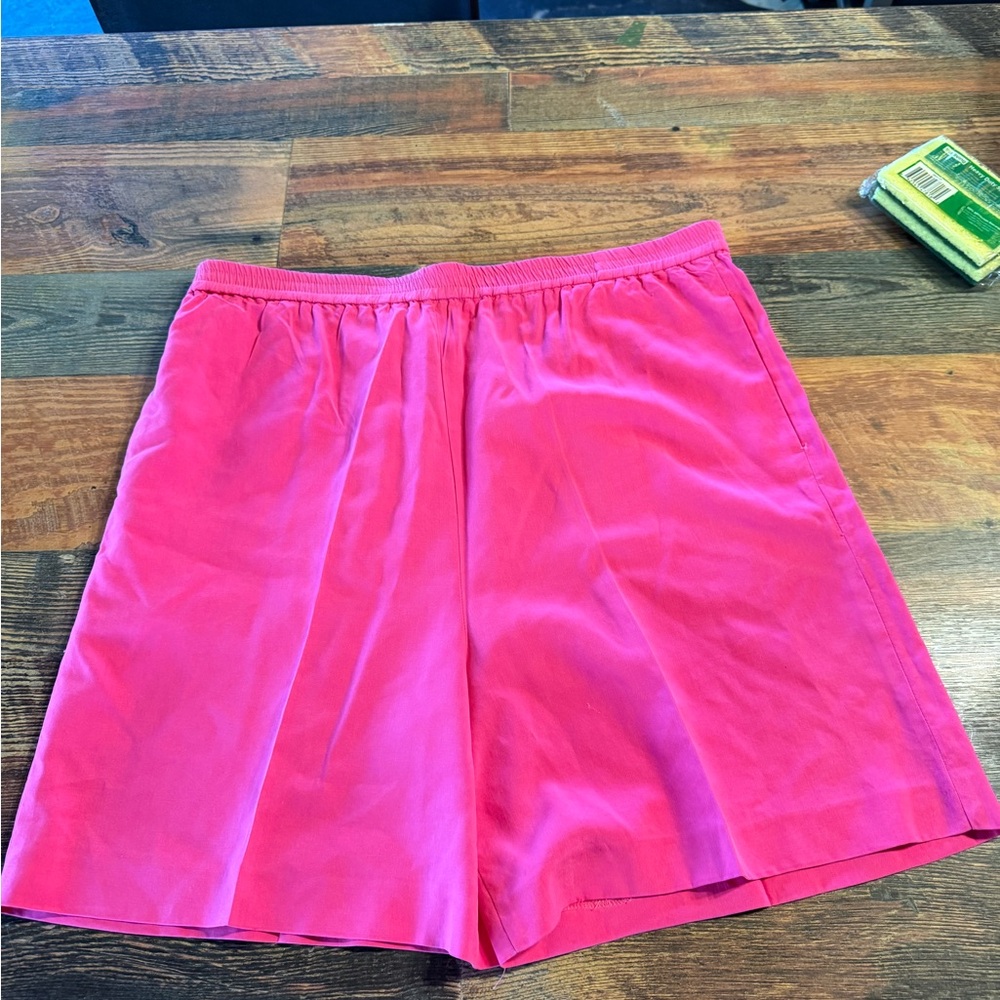 Women's 100% Silk Pink Shorts. Elastic waistband pockets size M